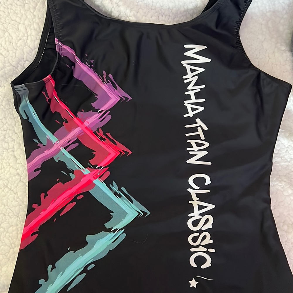 Manhattan Classic Leotard Adult Medium